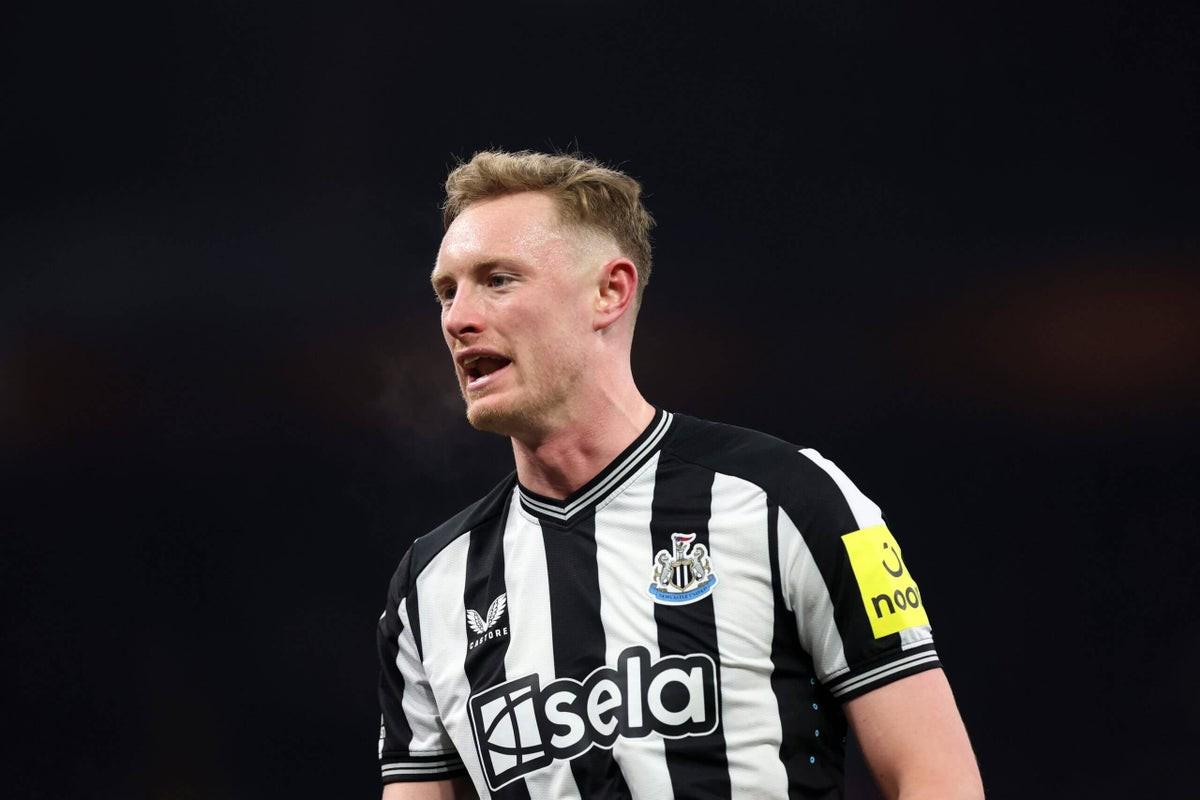 利茲聯(lián)與紐卡達(dá)成朗斯塔夫轉(zhuǎn)會(huì)協(xié)議，球員同意。