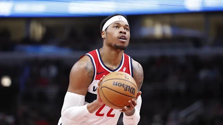 記者：奇才裁中鋒霍姆斯，勇士等隊(duì)有意