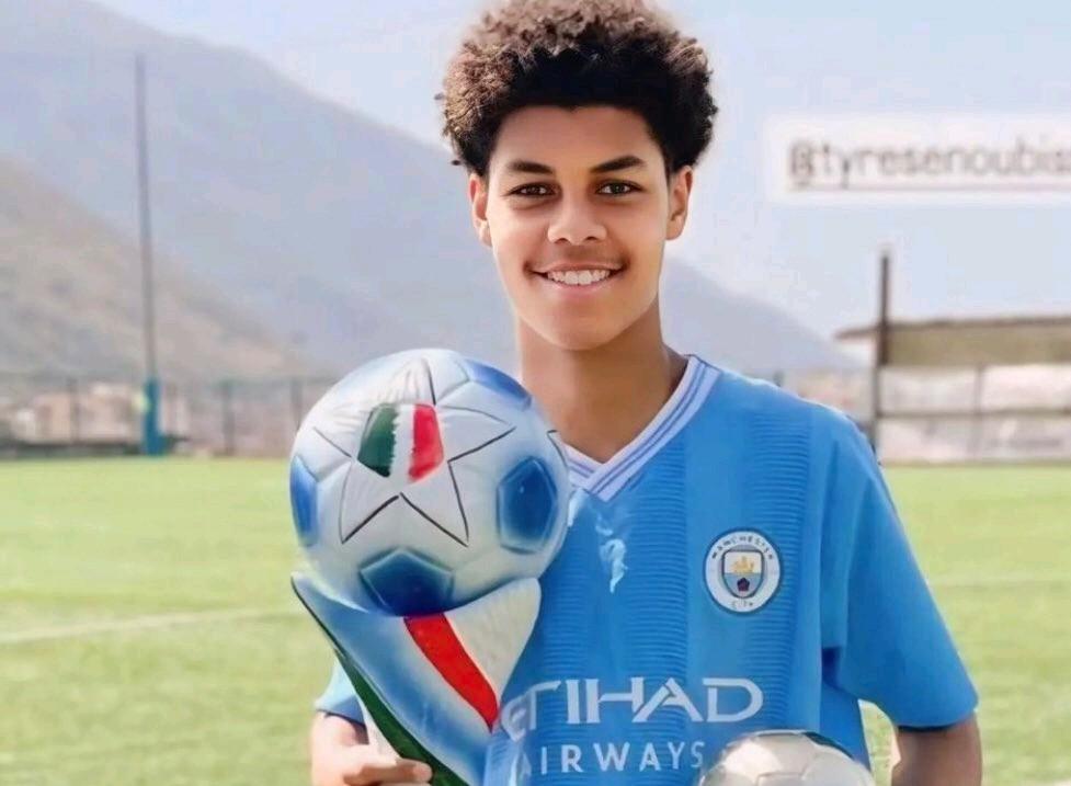 隊(duì)報(bào)：斯特拉斯堡簽約曼城16歲中場(chǎng)努比西