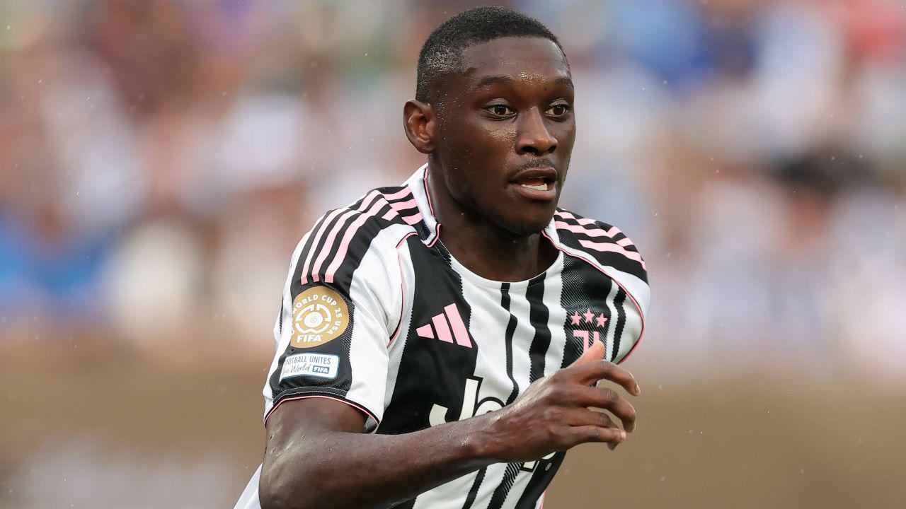 羅馬諾：巴黎等英超買穆阿尼，球員傾向尤文。