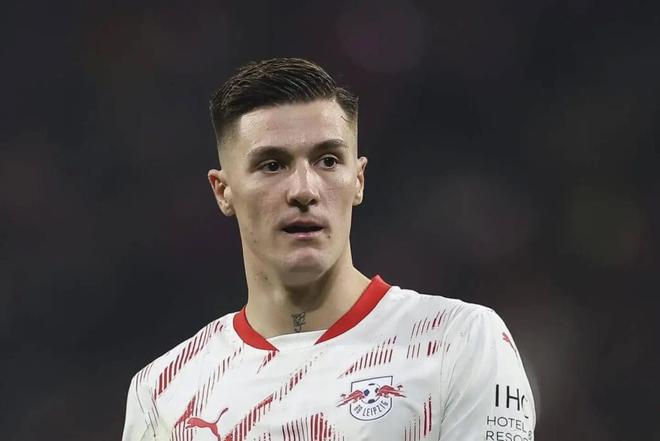 曼聯(lián)紐卡首選謝什科，前者已接觸萊比錫