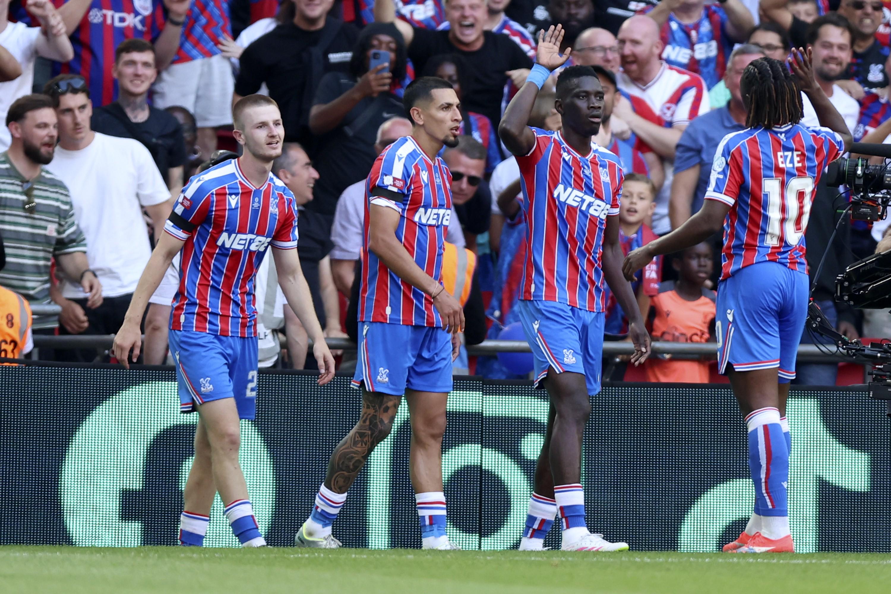 冠軍奪冠，足總杯8勝社區(qū)盾近10次。