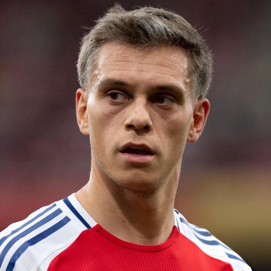 英媒：阿森納整頓陣容，薩、法維、內(nèi)爾森或離隊(duì)。