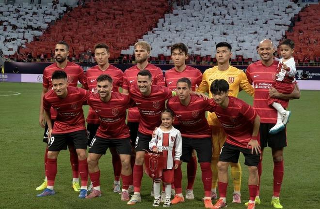 成都蓉城亞冠首戰(zhàn)3-0大勝，15分鐘狂轟三球，超萬人見證！