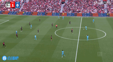 藥廠1-1平，霍芬海姆配合，阿斯拉尼射門得分！