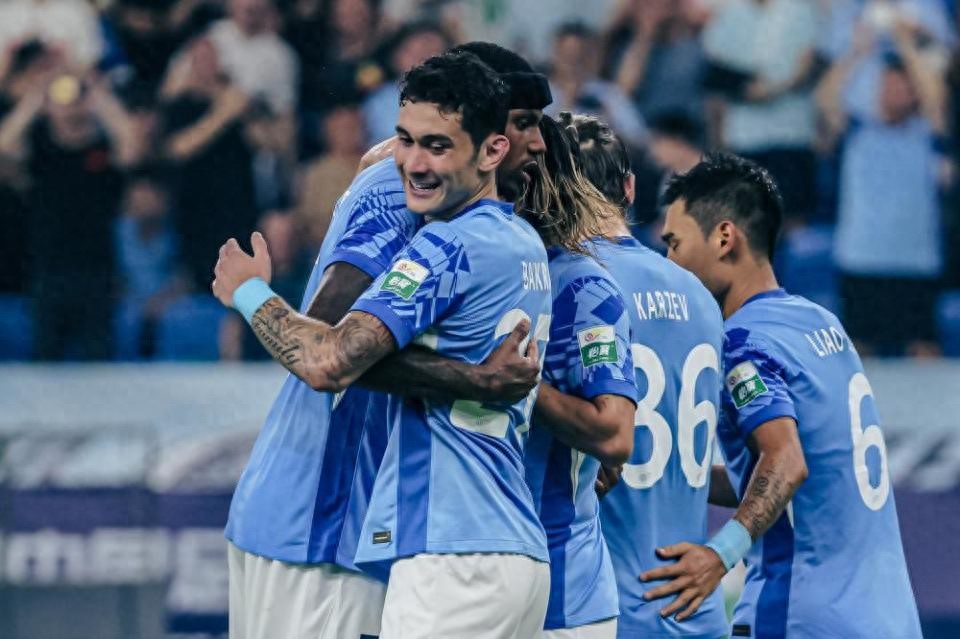 新鵬城勝梅州，隊(duì)史首勝，韋斯利雙響！保級(jí)戰(zhàn)告捷！