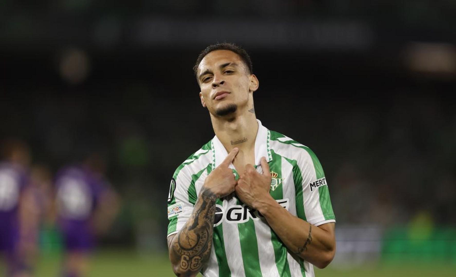 馬卡：貝蒂斯曼聯(lián)初步協(xié)議安東尼轉(zhuǎn)會(huì)，待簽字。