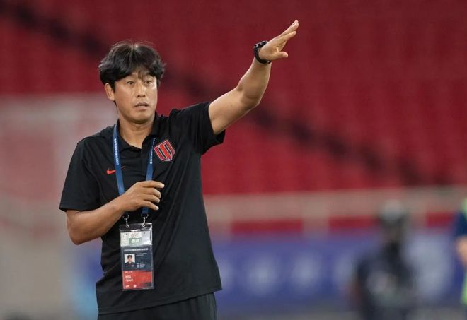 成都蓉城危機！主帥核心遭挖角，保級之路難行！