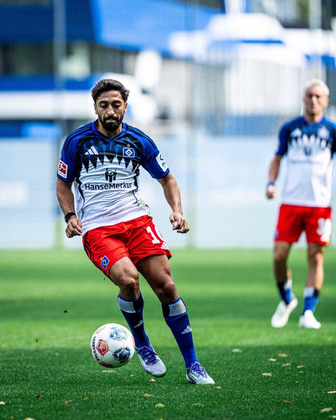 德乙戰(zhàn)局艱難，漢堡主力失利，0比2落后漢諾威。