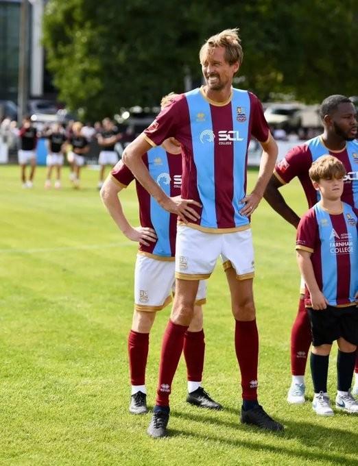 克勞奇因游戲罰，高個(gè)球童助非聯(lián)賽隊(duì)一役。