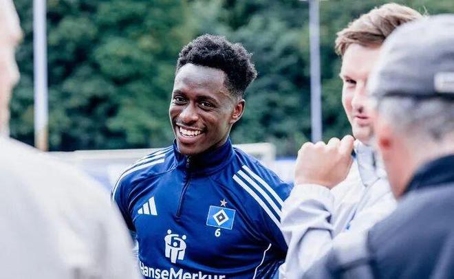 白菜價，25歲中場轉德甲，轉會費30萬歐元！