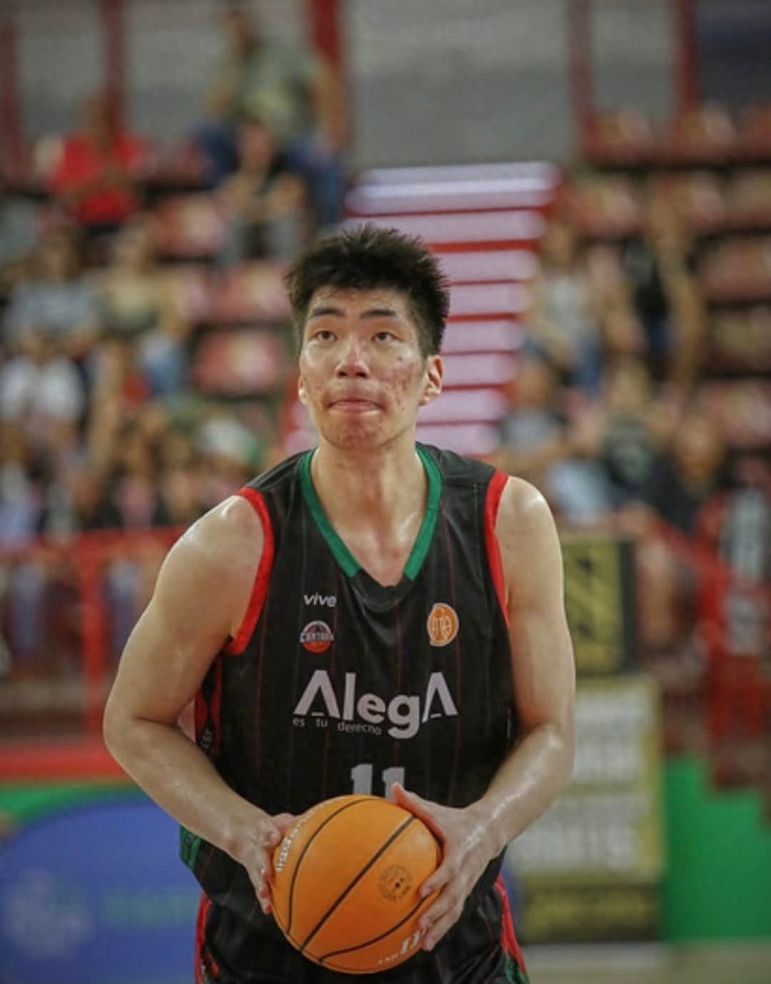 2米21男籃國手留洋低薪，放棄600萬。