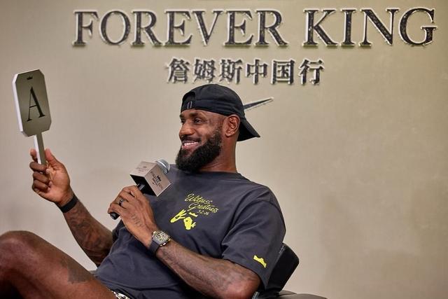 詹姆斯未投稿，人民日報(bào)稱其為作者